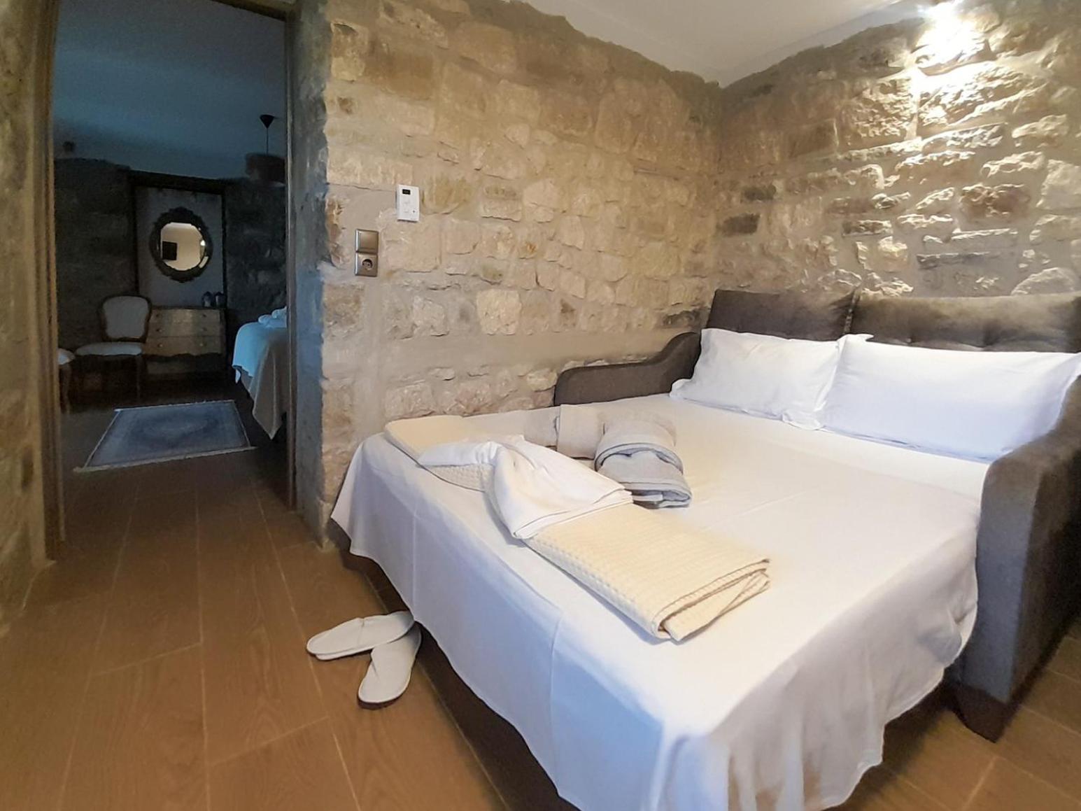 Elen'S Suites Pramanta Exterior photo