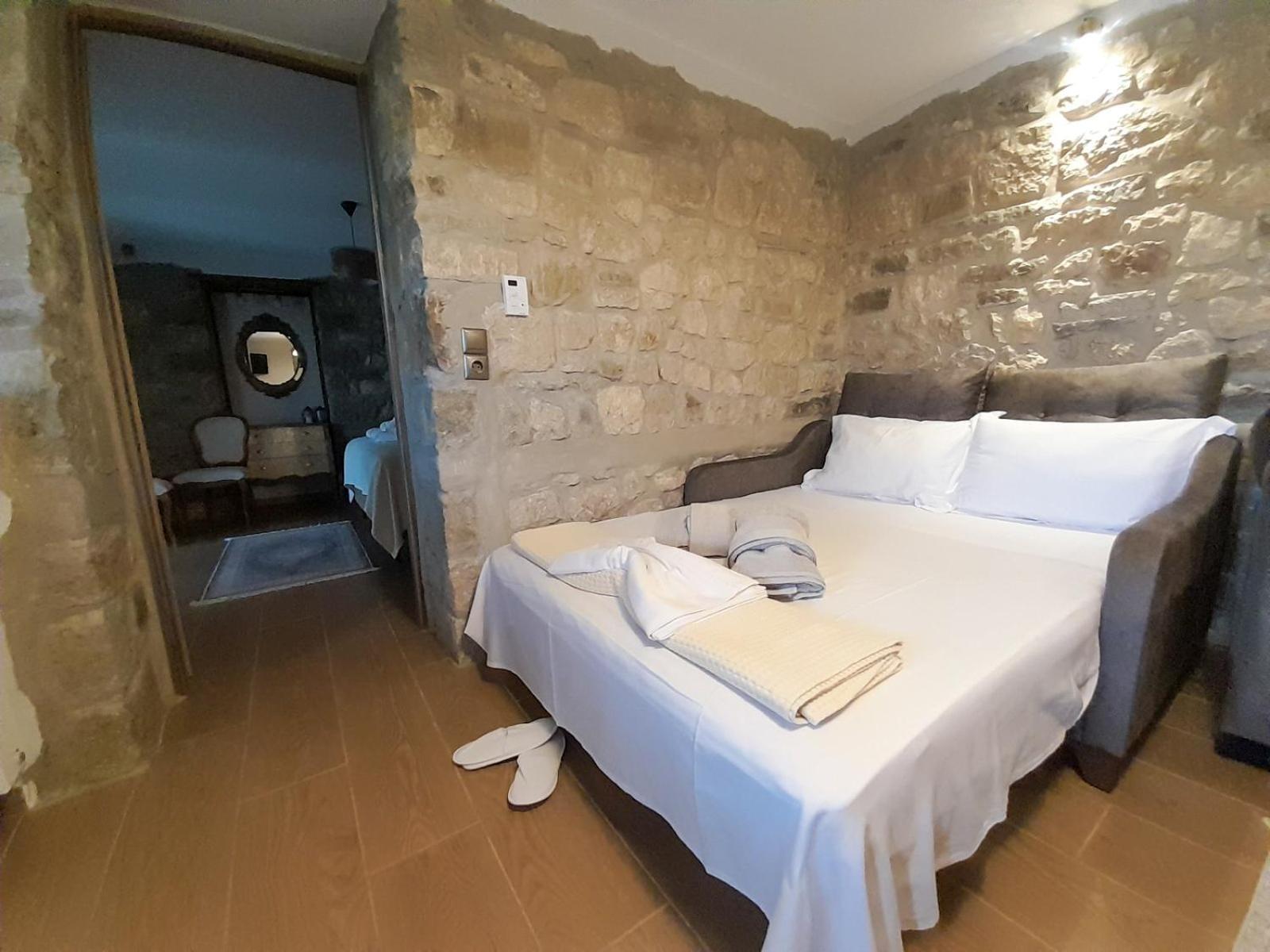 Elen'S Suites Pramanta Exterior photo